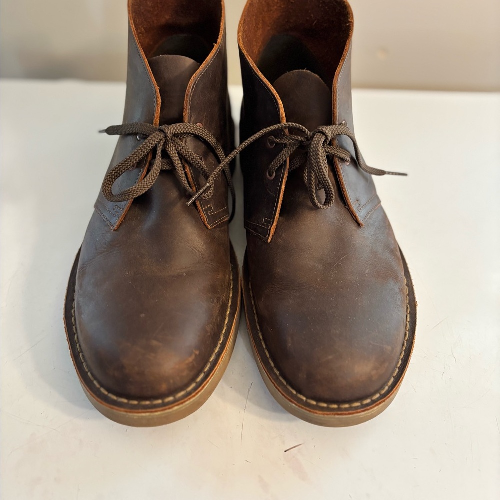 Men's  Clarks Size  13 Brown Leather Chukka Boots - Picture 2 of 8